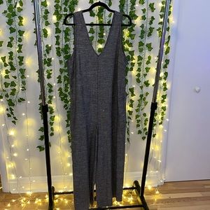 Wide leg Linen jumpsuit w/belt & pockets